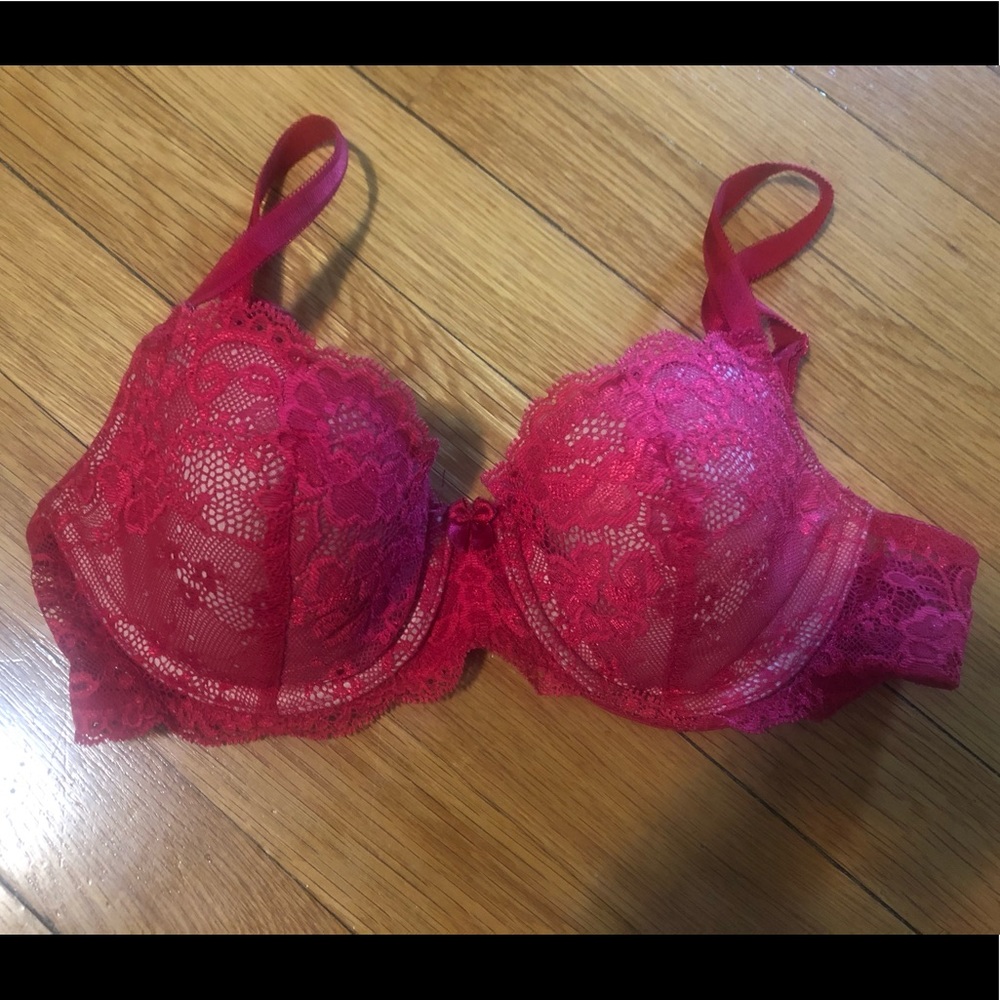 Victoria’s Secret Bra 32C Chantilly Lace Demi